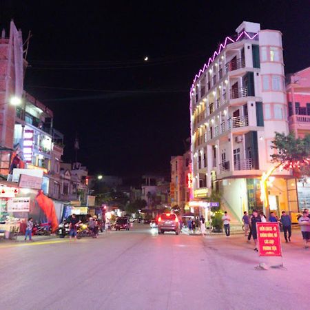 Thai Thinh Hotel Dong Van  Dış mekan fotoğraf