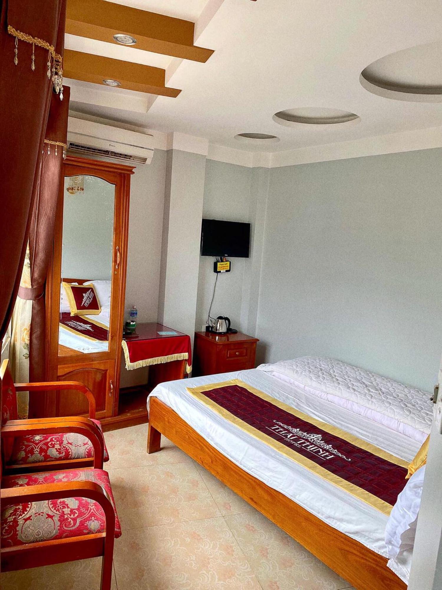 Thai Thinh Hotel Dong Van  Dış mekan fotoğraf