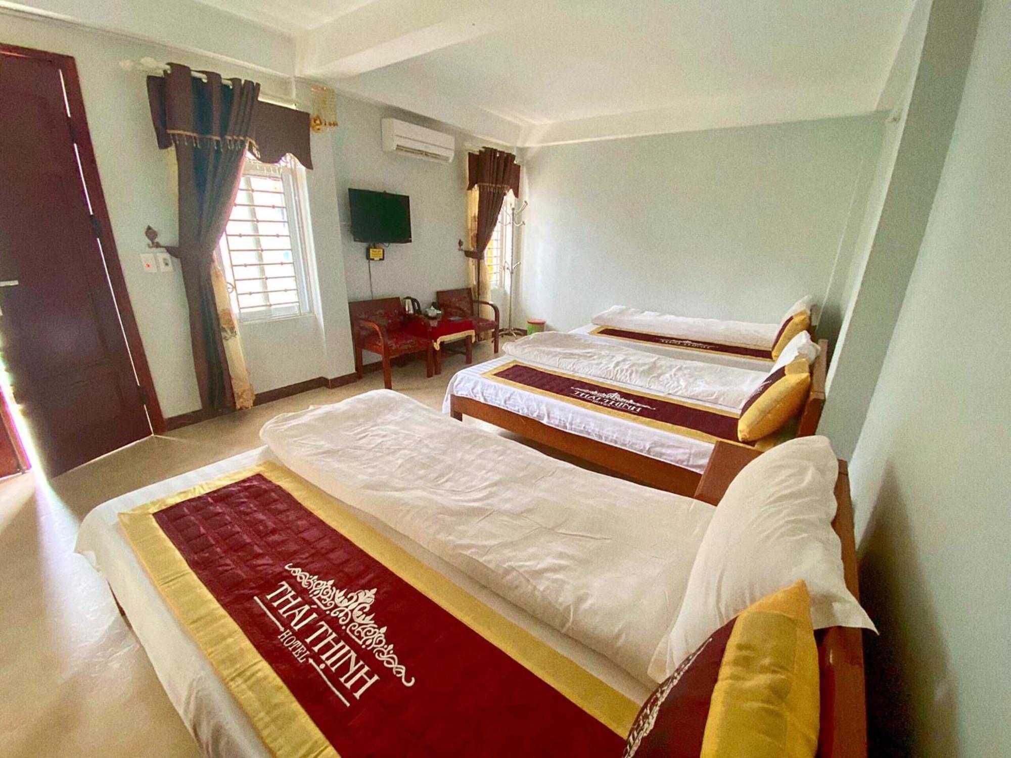 Thai Thinh Hotel Dong Van  Dış mekan fotoğraf