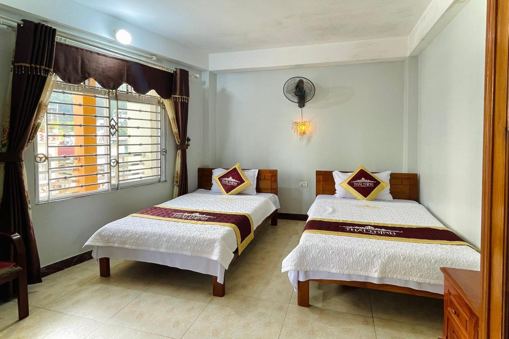 Thai Thinh Hotel Dong Van  Dış mekan fotoğraf