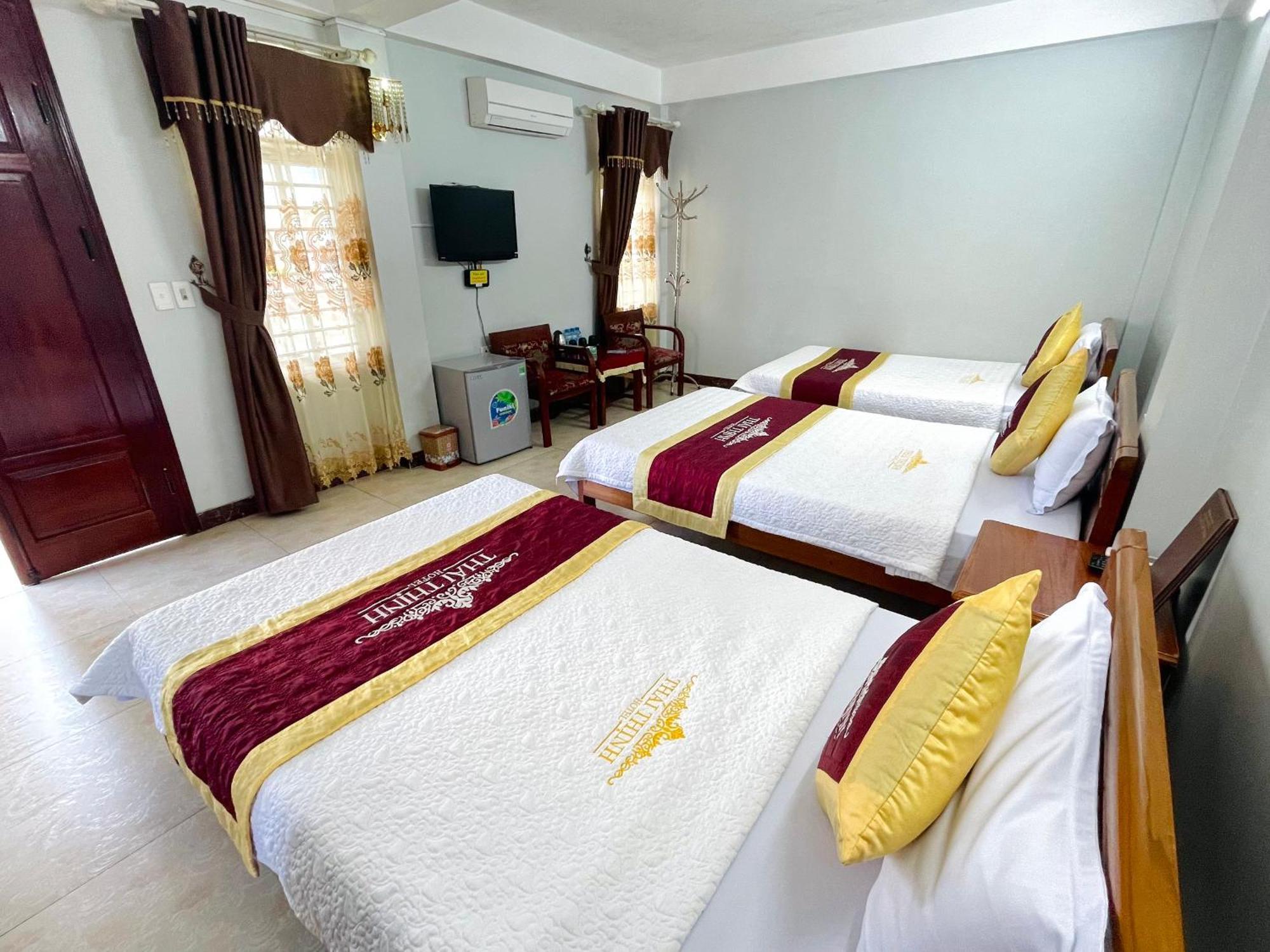 Thai Thinh Hotel Dong Van  Dış mekan fotoğraf